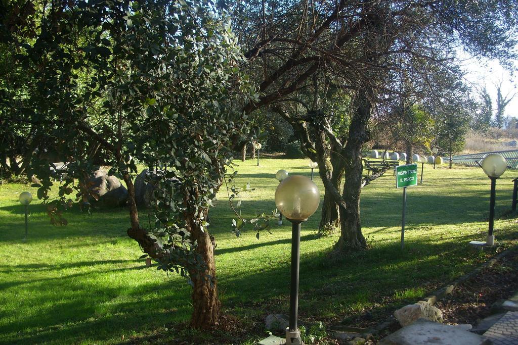 Al Castello Bed And Breakfast Cornate d'Adda Exteriör bild