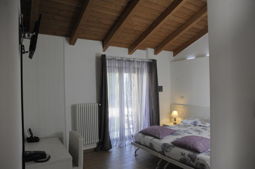 Al Castello Bed And Breakfast Cornate d'Adda Exteriör bild